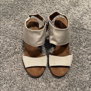 TOMS HEELED LINEN STRAP SANDALS
